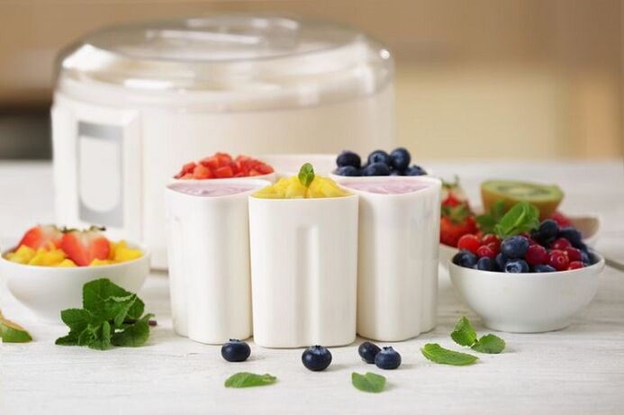 Joghurt mit Obst und Beeren abnehmen